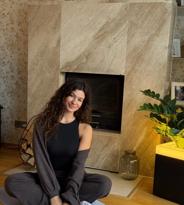 Fitnessi, kulturismi ja jõusaali treener (Eesti Olümpiakomitee), Holobody treener (Mindvalley); Poksi- ja kikkpoksitreener (Eesti Poksiliit ja WAKO); 10X treenerikursus (Mindvalley)